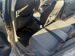 Voiture inondée arrière conducteur décembre 2025