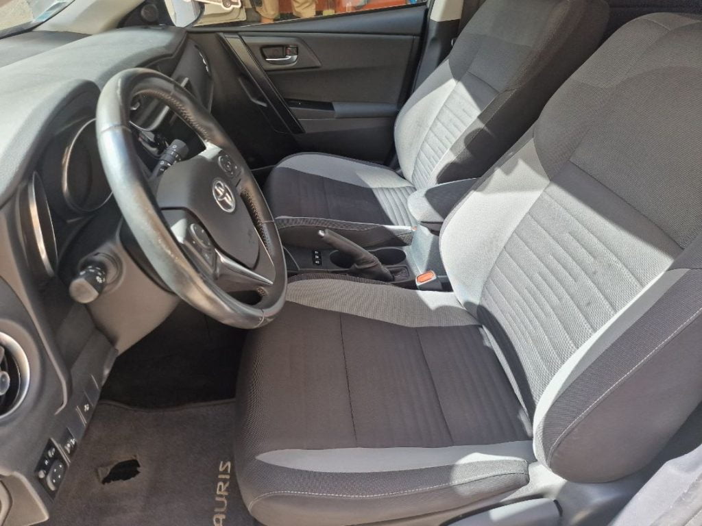 Nettoyage auto Agde - Shampouinage des sièges et habitacle vapeur